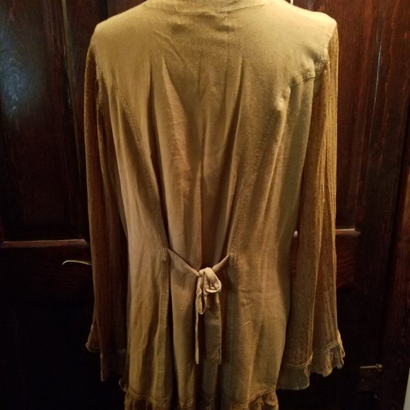 Roaman's Gold Embroidery button blouse. Size 14 Womens - Picture 3 of 10